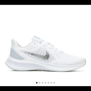 Nike Downshifter 10 Running Shoe